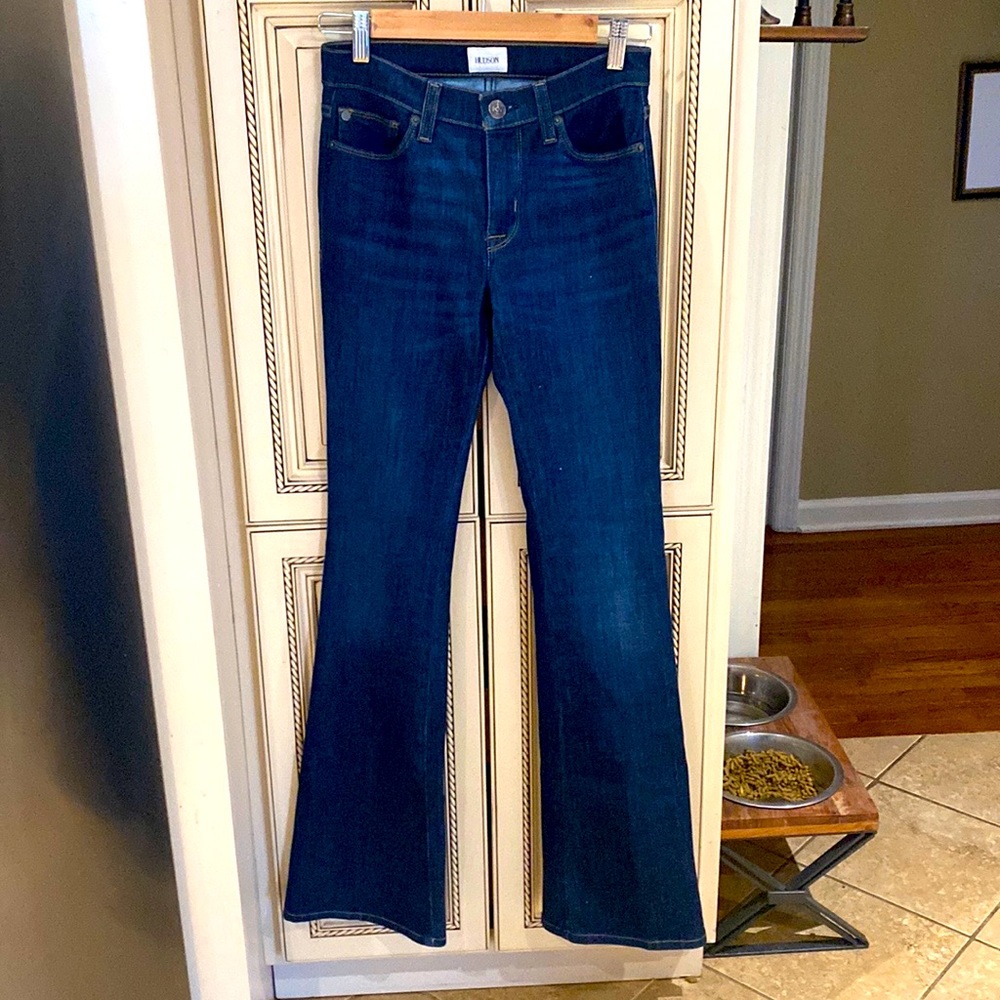 Hudson size 25 bootcut blue Jean. Only worn once and in great shape.